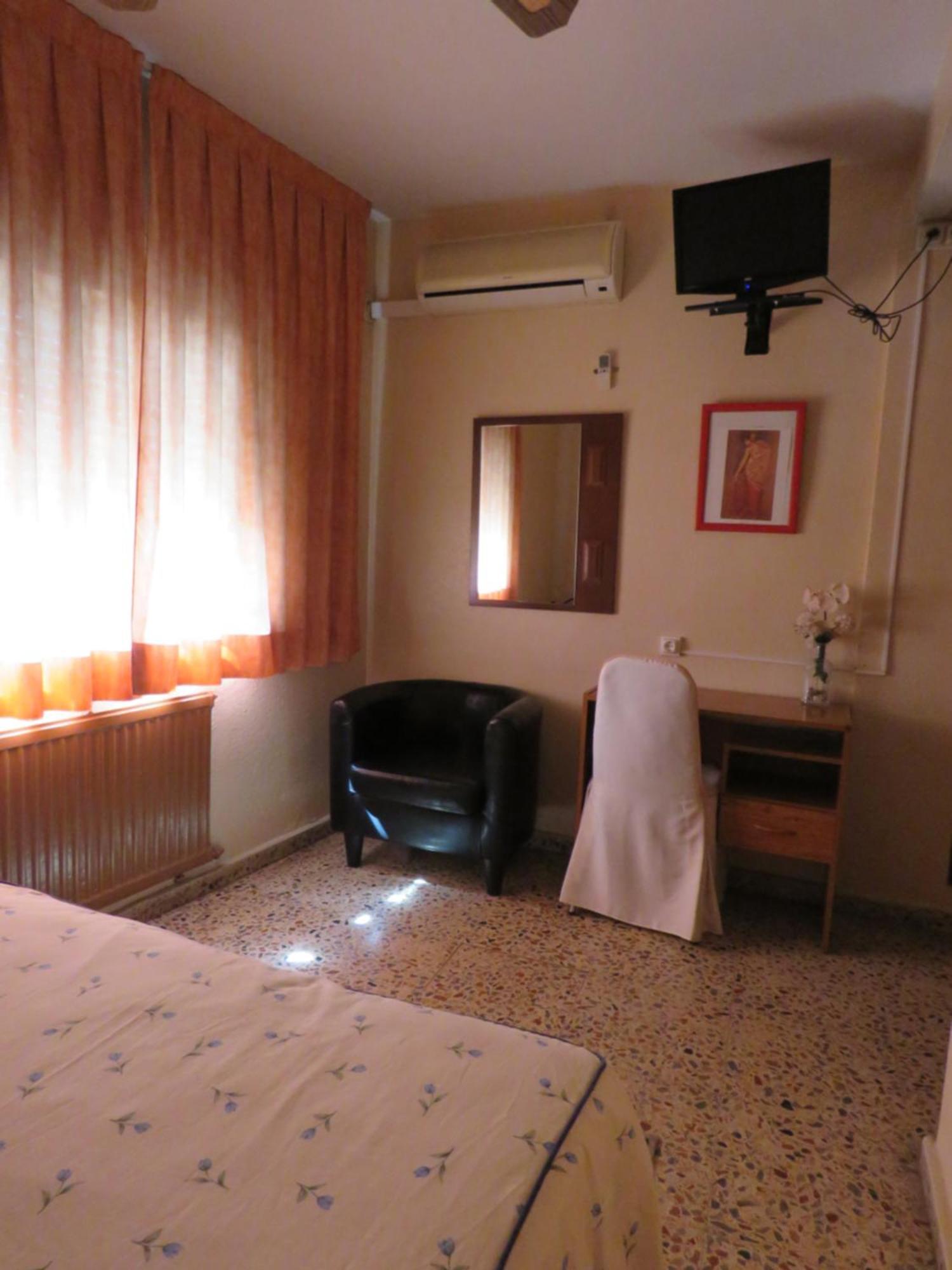Hotel Alain Silla Kültér fotó